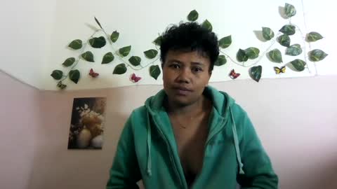 Vayannah online show from July 2, 3:34 am