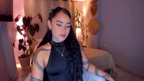 Vayolett Bass online show from June 24, 8:13 am