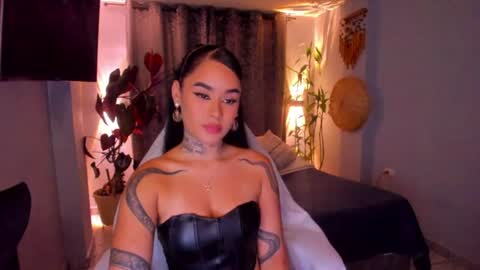 Vayolett Bass online show from July 6, 6:51 am
