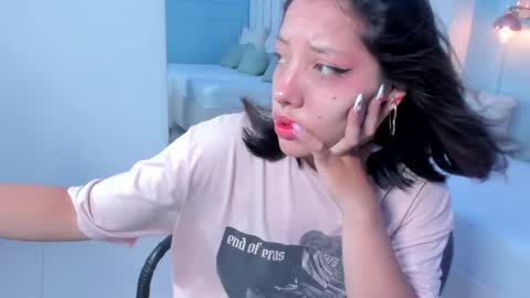 Vayra Moon  online show from May 18, 1:17 pm