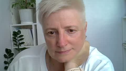 vea_motty online show from July 17, 1:15 pm