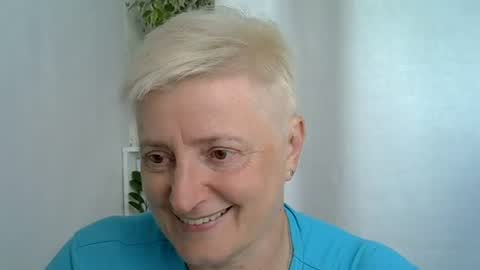 vea_motty online show from July 18, 1:24 pm