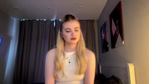 Monika online show from March 16, 1:04 pm