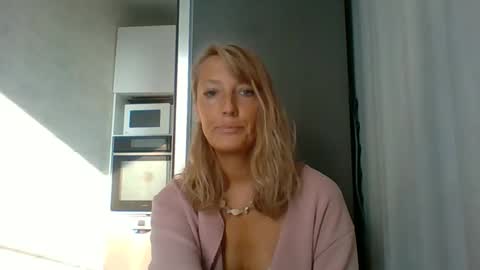 Snapshot of veessa chatting on September 20, 4:55 am Veessa online show from September 20, 4:55 am