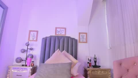 Snapshot of vega__16 chatting on September 24, 11:42 am online show from September 24, 11:42 am