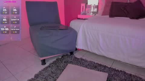 Snapshot of vega_roux chatting on March 7, 11:05 pm VEGA online show from March 7, 11:05 pm