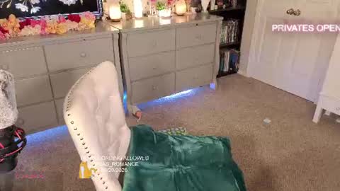 vegas_romance online show from June 21, 1:53 am