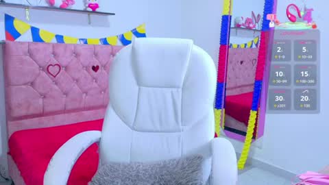 velinahoneyy online show from June 28, 3:51 pm