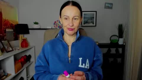 Jasmine online show from November 15, 7:42 am