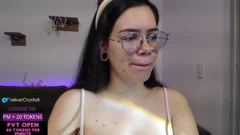 Snapshot of velvetcrystal chatting on October 8, 7:35 am Crystal PVT OPEN online show from October 8, 7:35 am