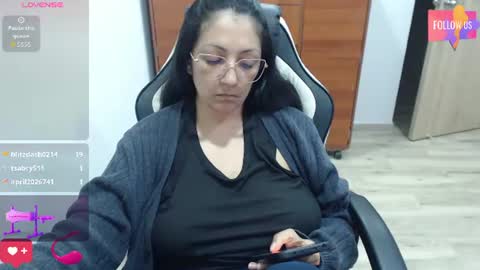 venus496613 online show from July 17, 1:54 am
