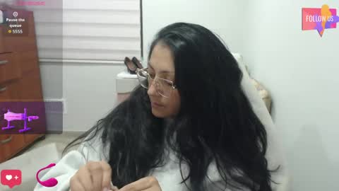 venus496613 online show from May 3, 2:04 am