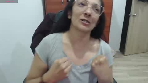 venus496613 online show from August 3, 11:32 pm