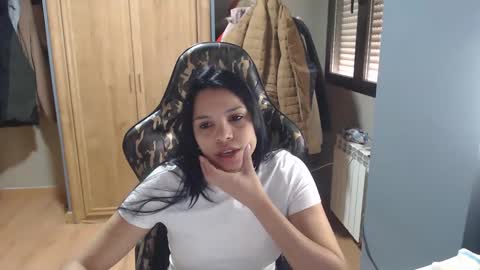 Snapshot of venus_sensual69 chatting on February 16, 11:05 am Venus independent model online show from February 16, 11:05 am