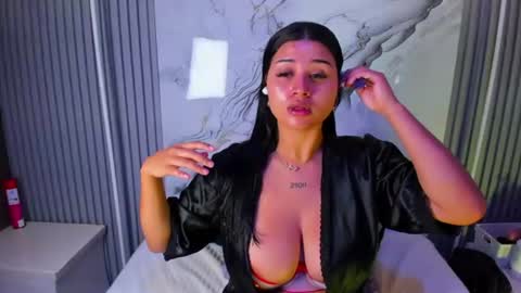 Venusowen  online show from June 30, 2:05 pm