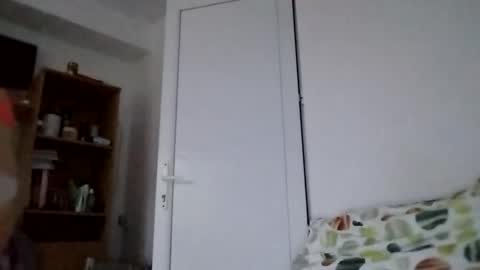 Snapshot of vera_elle chatting on October 9, 5:11 am Vera online show from October 9, 5:11 am
