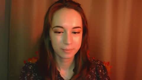 Una online show from November 12, 1:53 pm