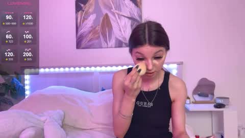 Snapshot of veronicaleal_ chatting on September 18, 8:57 am Vivi online show from September 18, 8:57 am