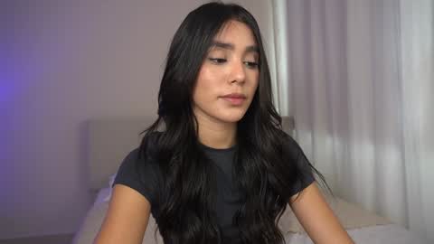  V A L  help me reach 100likes online show from September 8, 5:01 pm