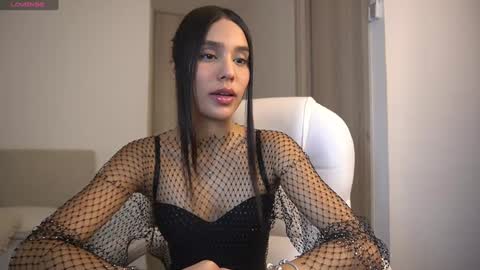  V A L  help me reach 100likes online show from February 5, 3:20 am