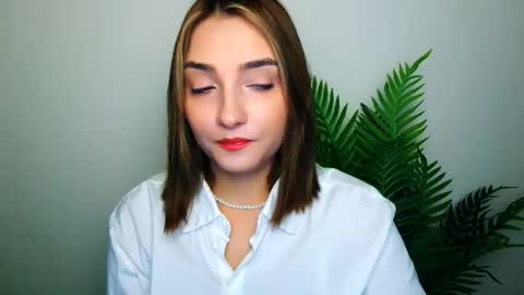 Ana online show from December 5, 7:37 pm