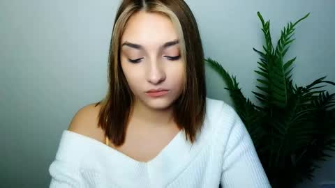 Ana online show from January 9, 2:21 pm