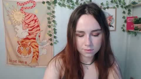 veryveryvery_shy online show from July 26, 6:21 am