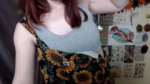 veryveryvery_shy online show from October 30, 8:38 am