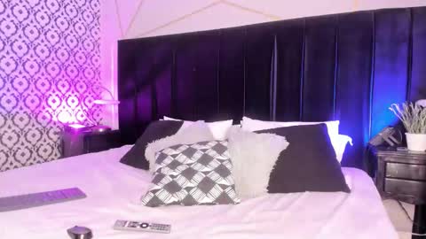 Sthefanny online show from December 17, 11:58 am