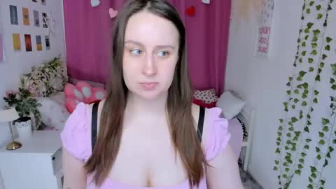 Camilla online show from June 7, 4:36 pm