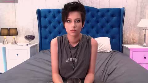 Snapshot of via_mayer chatting on September 23, 10:08 pm Via online show from September 23, 10:08 pm