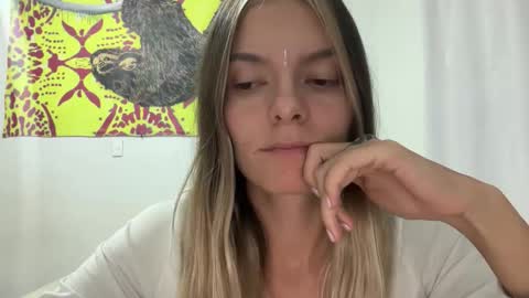 papichulo y mamichula online show from May 7, 1:32 am