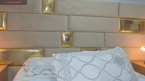 Vianca Vidal online show from April 16, 8:08 pm