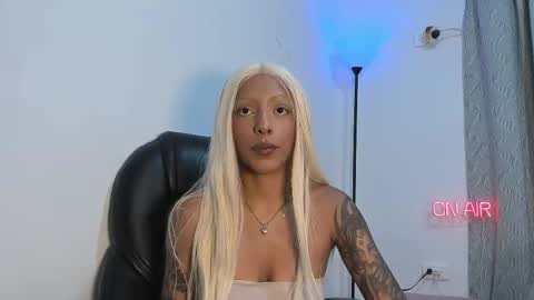 Snapshot of vianka_millerxxx chatting on September 21, 6:12 am Vianka online show from September 21, 6:12 am
