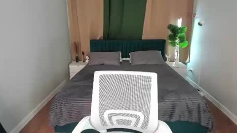 vicki_milles online show from July 28, 3:21 pm