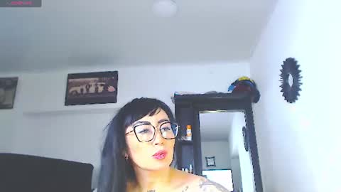 Vicky  online show from July 28, 11:28 am