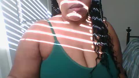 Snapshot of vickycake chatting on January 16, 6:37 pm Vicky Cake online show from January 16, 6:37 pm