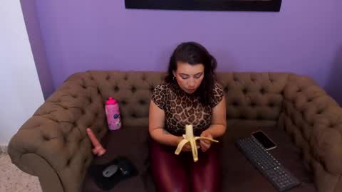 Snapshot of vickyjohnson1 chatting on October 4, 9:41 pm Vicky online show from October 4, 9:41 pm