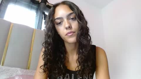 Goddess Victory  online show from July 29, 10:10 pm
