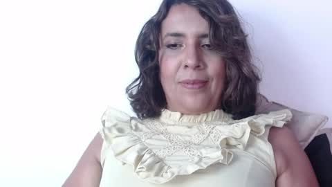Hi guys   Im victoria  Be the one who can control me in PVT online show from April 29, 5:30 pm