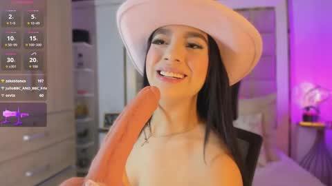 Victoria valentina  online show from October 29, 2:20 pm