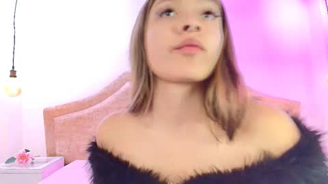 Snapshot of victoria_adams14 chatting on February 26, 12:05 pm Victoria for you online show from February 26, 12:05 pm