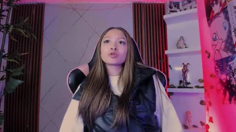 Snapshot of victoria_adams14 chatting on March 5, 11:28 am Victoria for you online show from March 5, 11:28 am