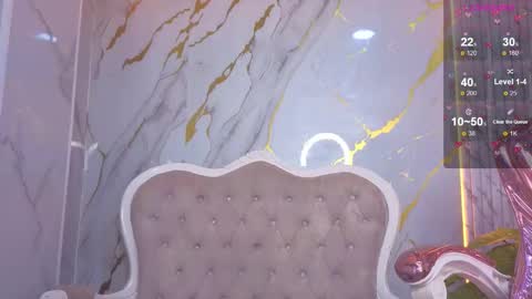 victoria_castillo_b online show from March 14, 9:05 pm