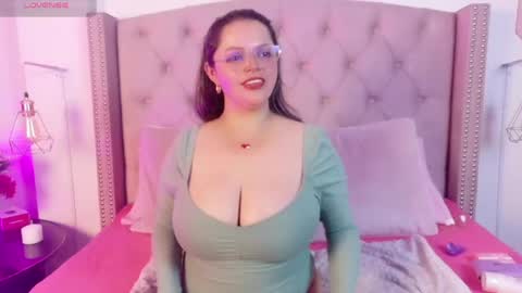victoria_cherry_ online show from May 28, 10:46 am