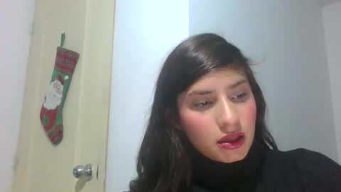 victoria_couture online show from December 17, 11:42 pm