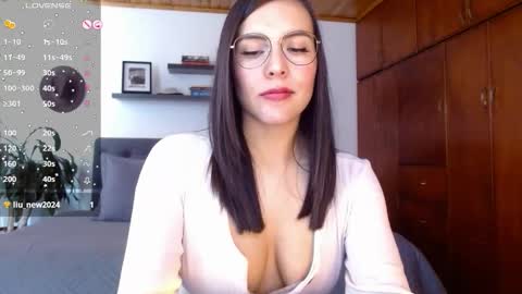 Snapshot of victoria_martelo chatting on October 10, 5:07 pm VICTORIA MARTELO online show from October 10, 5:07 pm