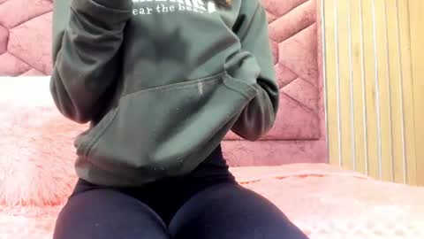 Vicky  online show from June 17, 2:24 am
