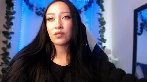 Victoria  online show from July 16, 8:13 pm