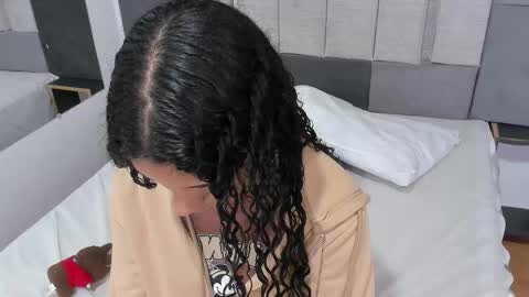 Victoria  online show from February 15, 7:35 pm